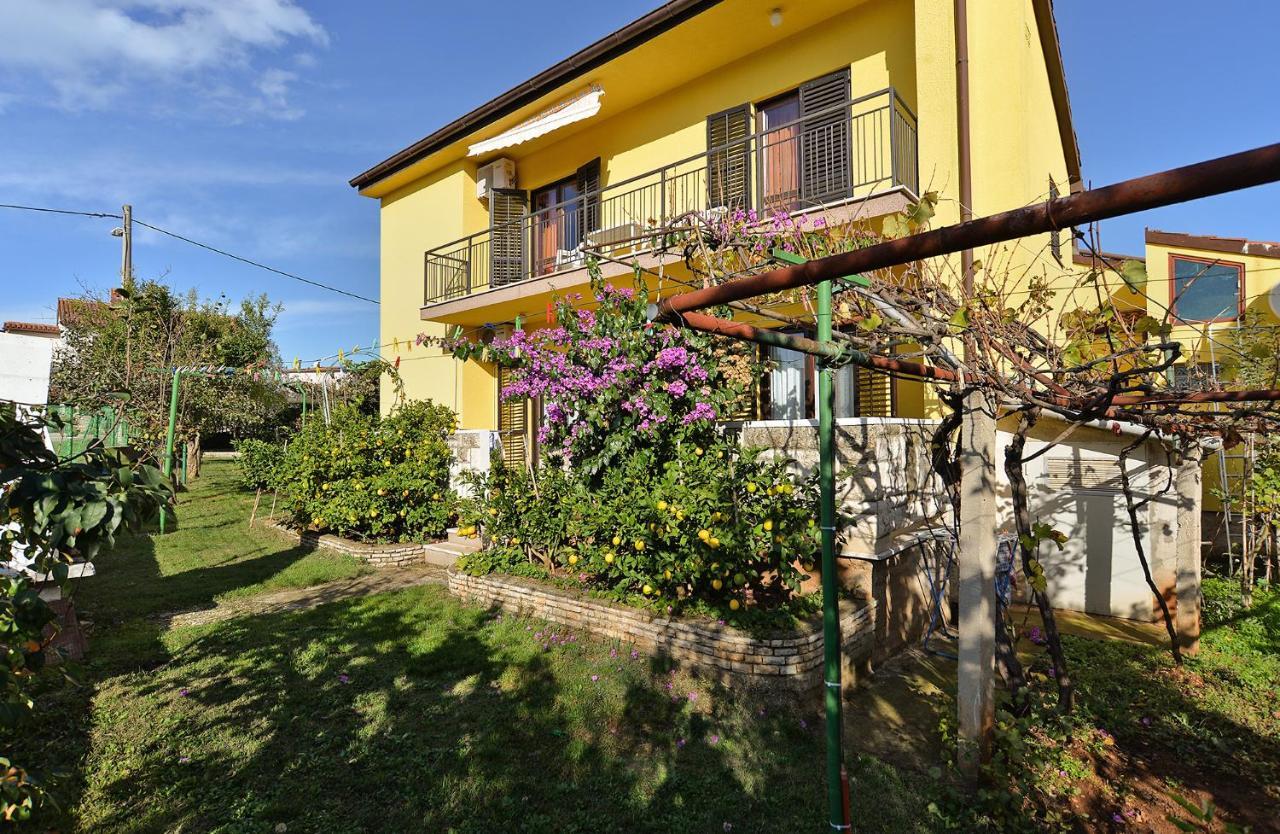 Apartments Danijel 1956 Пула Екстериор снимка
