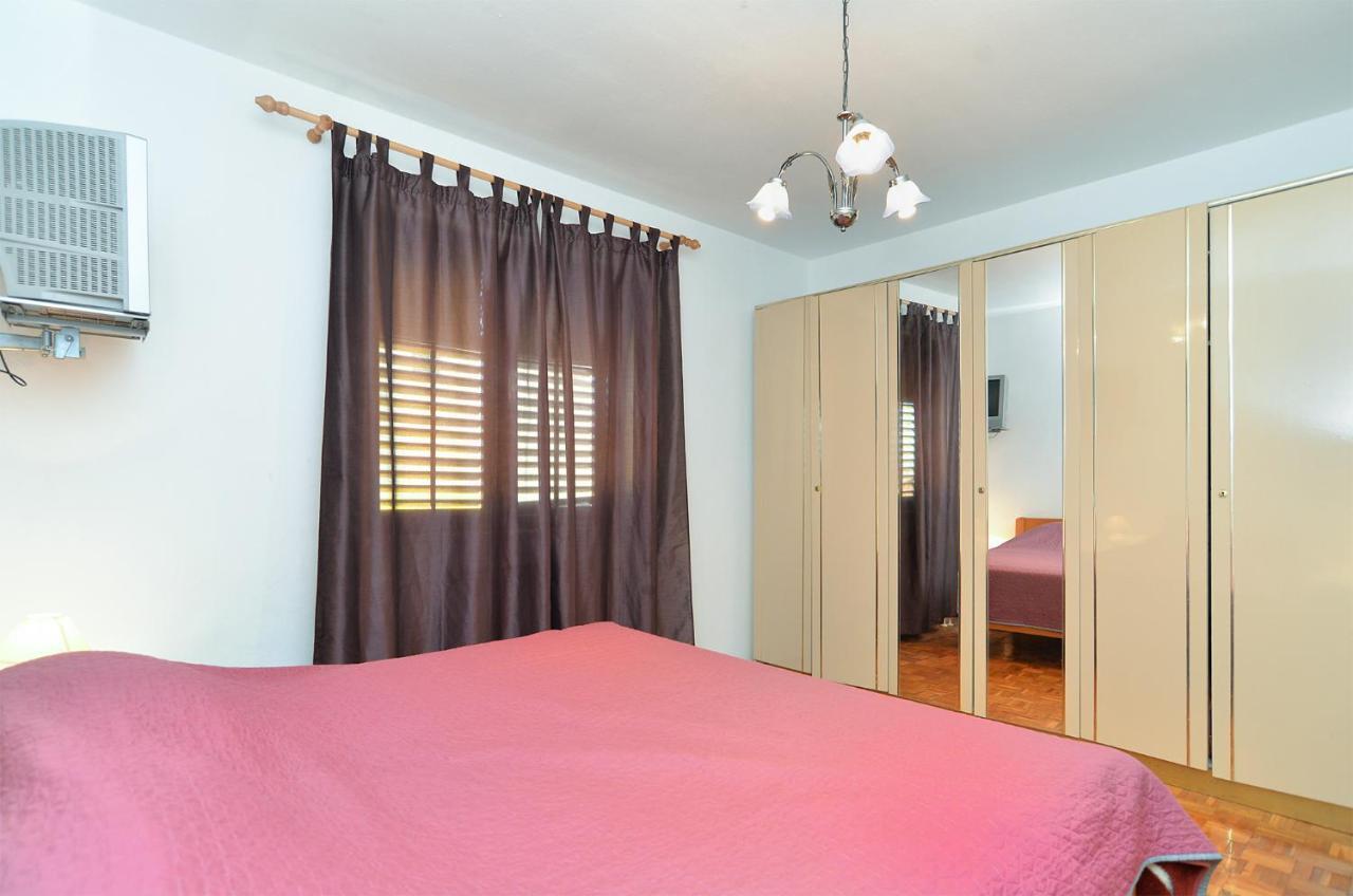 Apartments Danijel 1956 Пула Екстериор снимка