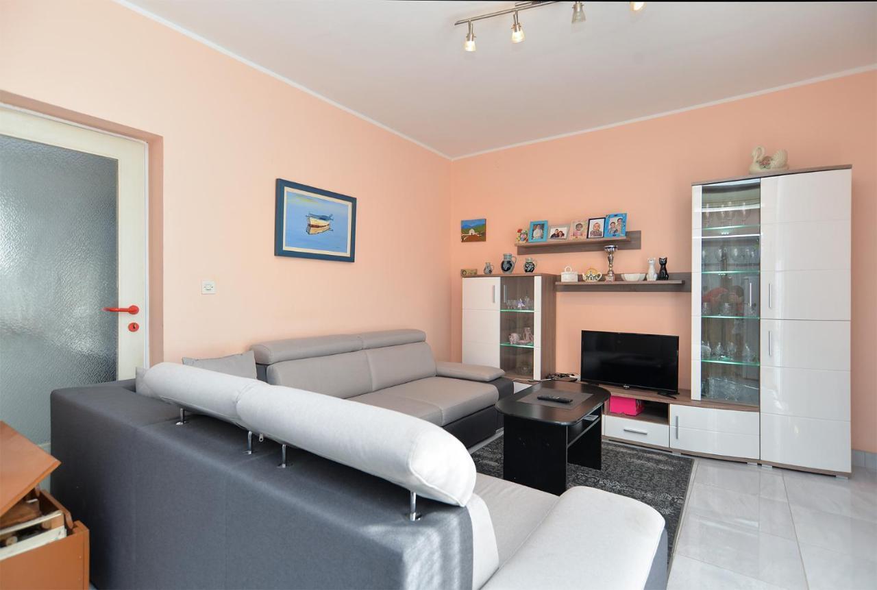 Apartments Danijel 1956 Пула Екстериор снимка